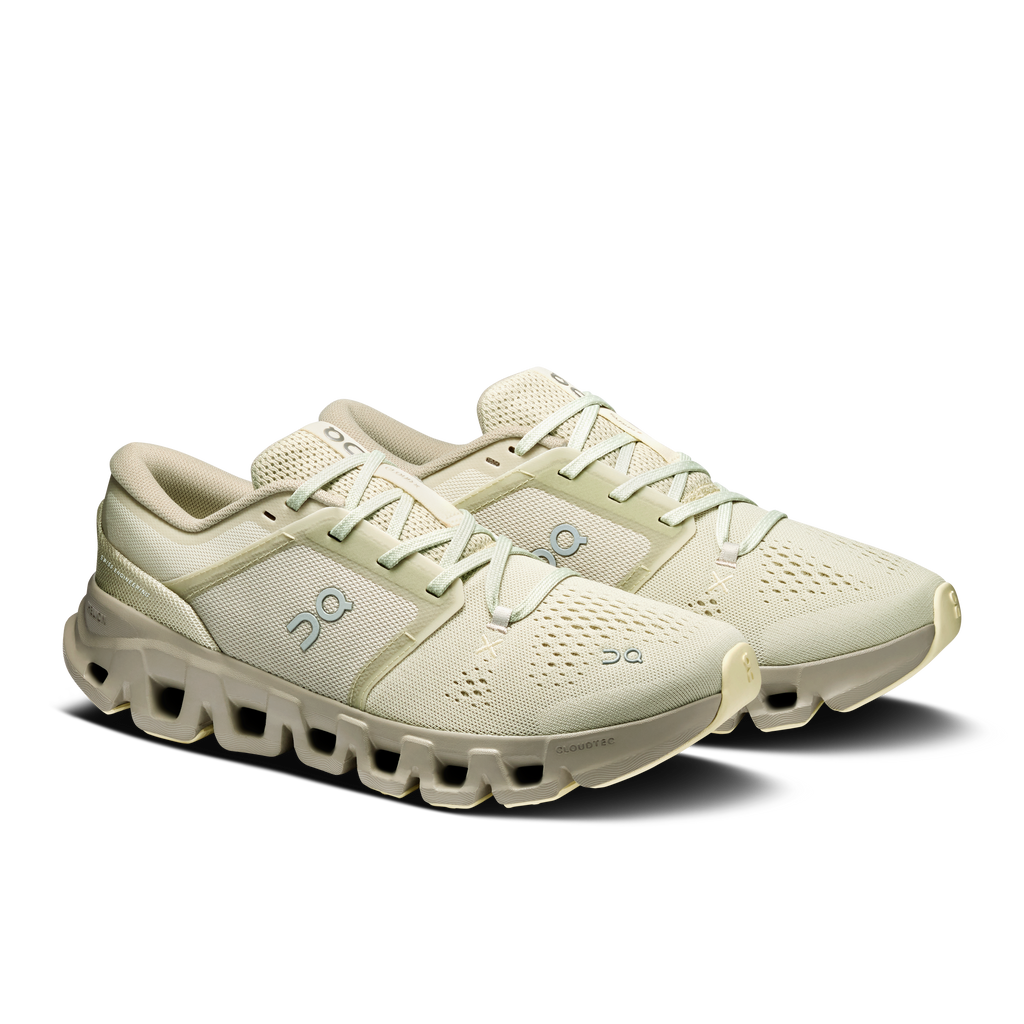 On Cloud X 5 shoes, chalk lace-up with logo details, mesh side panel and pods