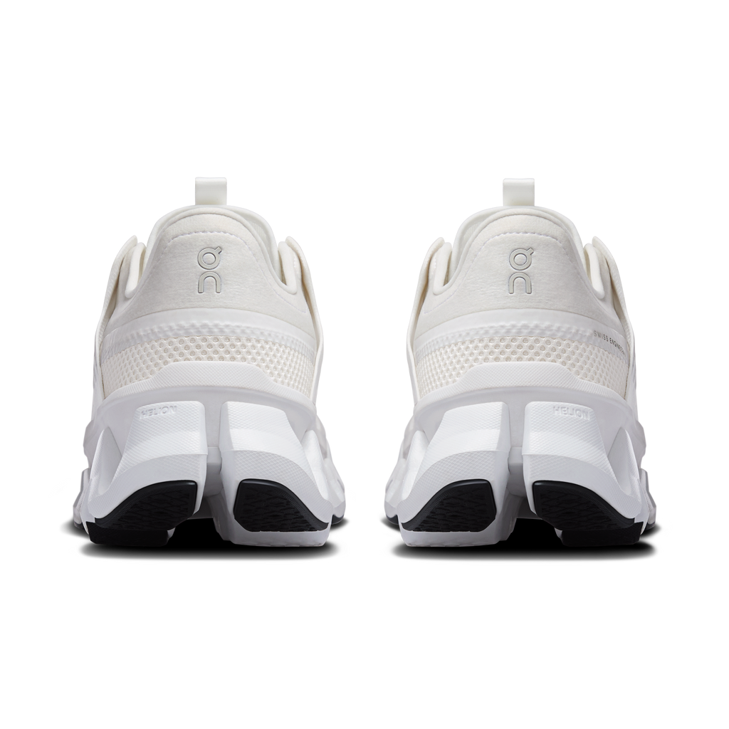 On women's Cloudswift Amp shoes, rear view with white heel and black traction panels