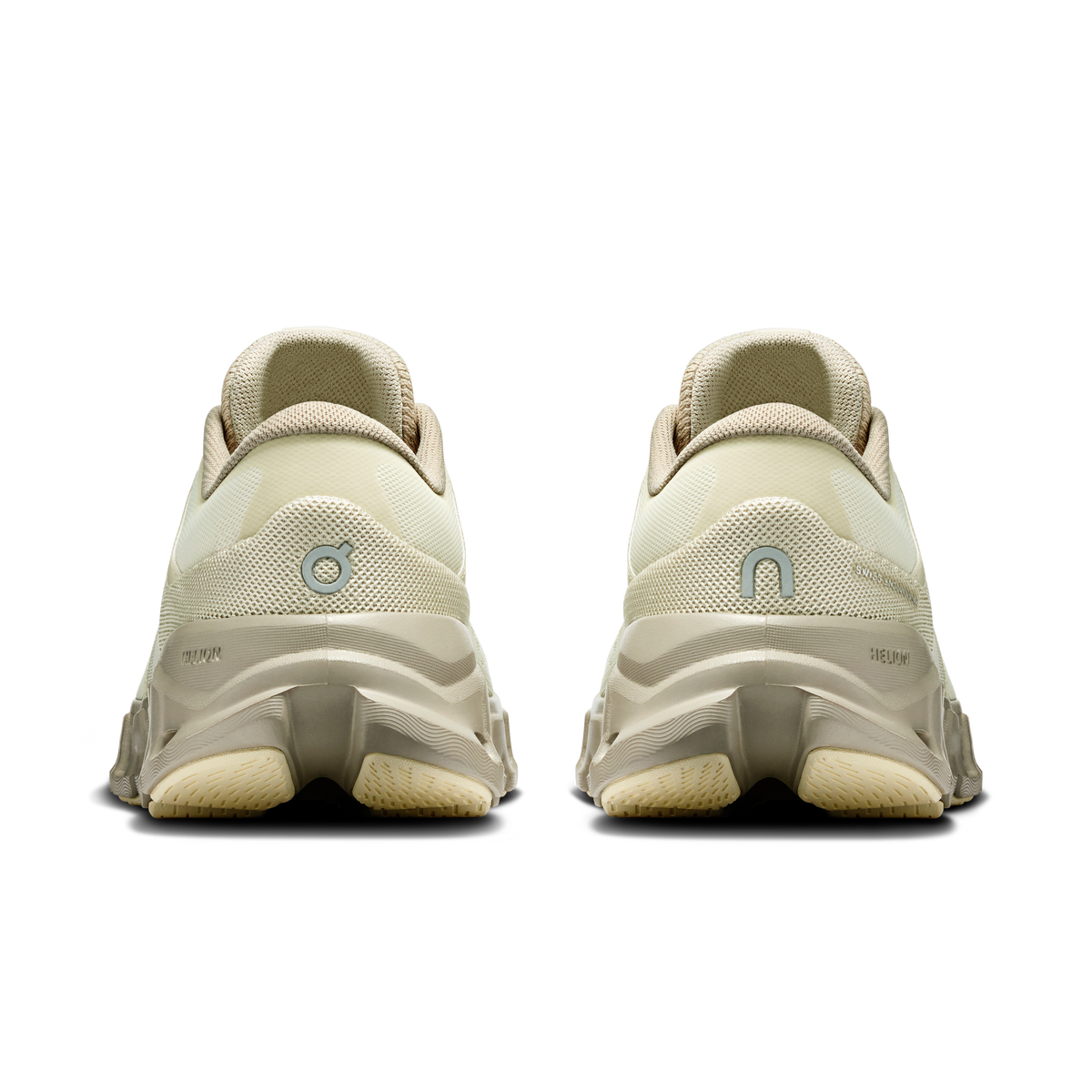 On Cloud X 5 shoes heel view, chalk mesh, padded collar, rear pull tab