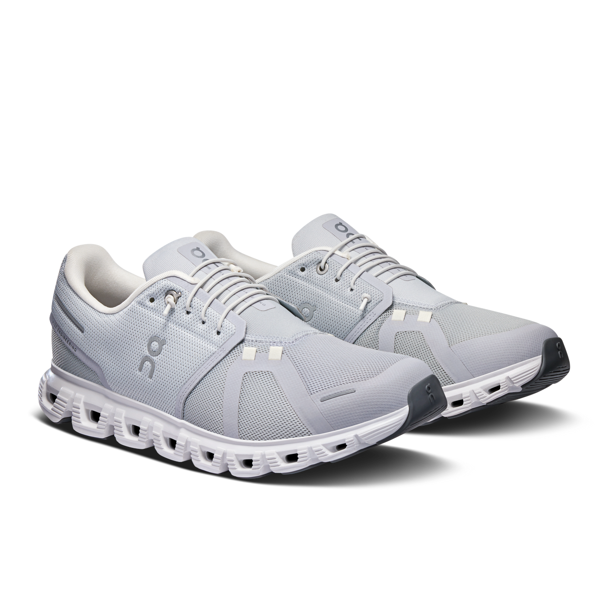 Men's wide running shoes, light gray uppers with white laces and CloudTec pods