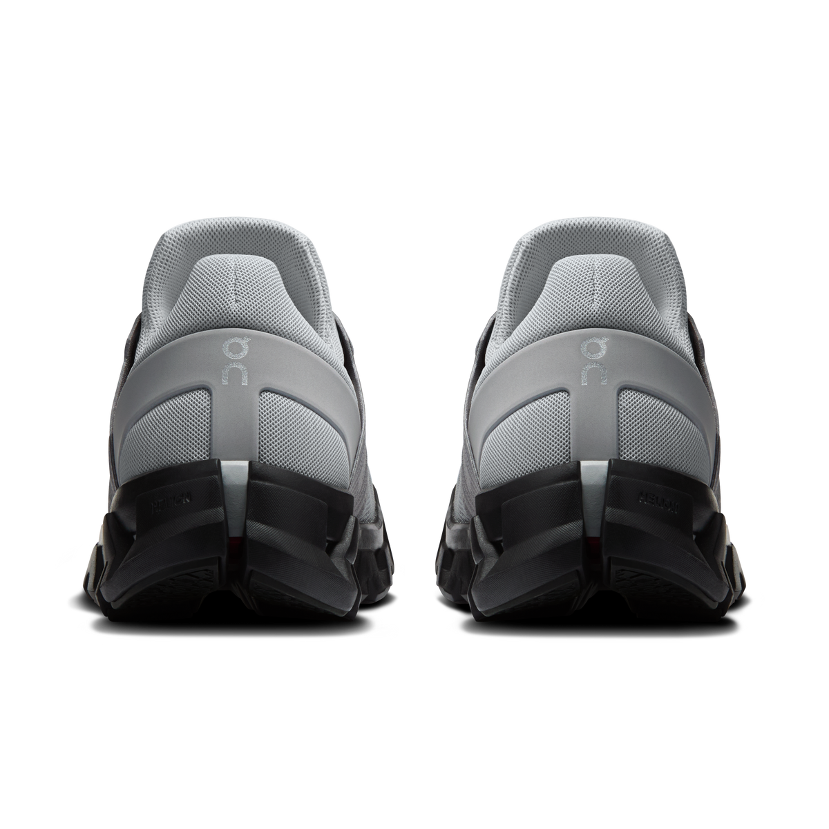 Men's running shoes, rear view with light gray collar and black heel pods