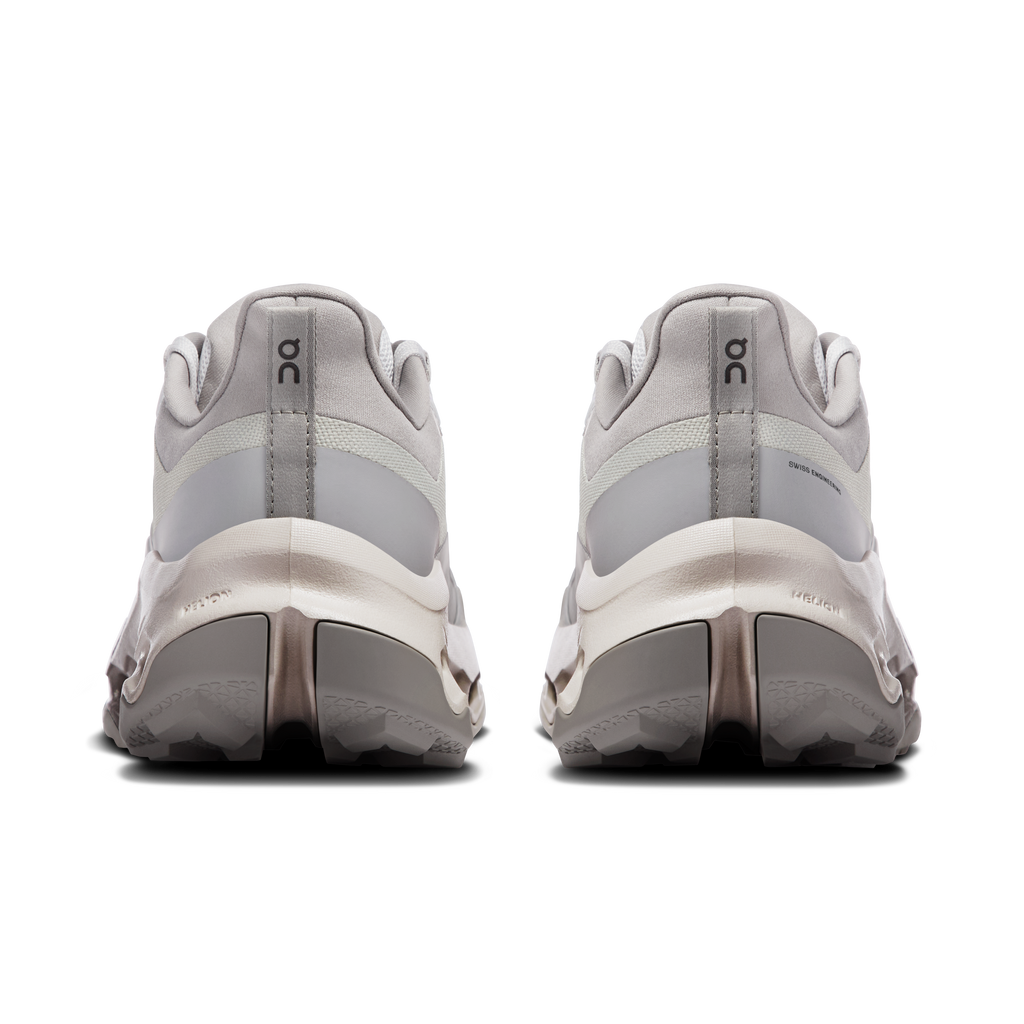Women's Cloudhorizon 2 shoes, heel and collar view, lace-up style