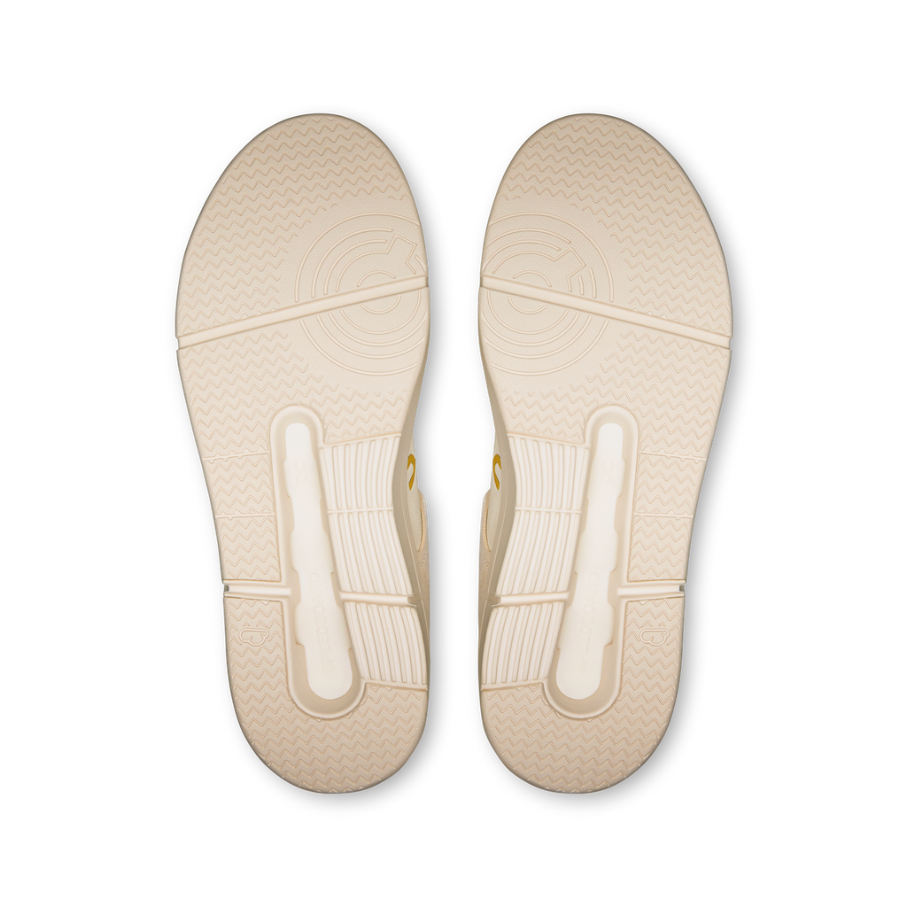 On Running Roger Clubhouse Ace shoe outsole, textured grip tread in light ivory