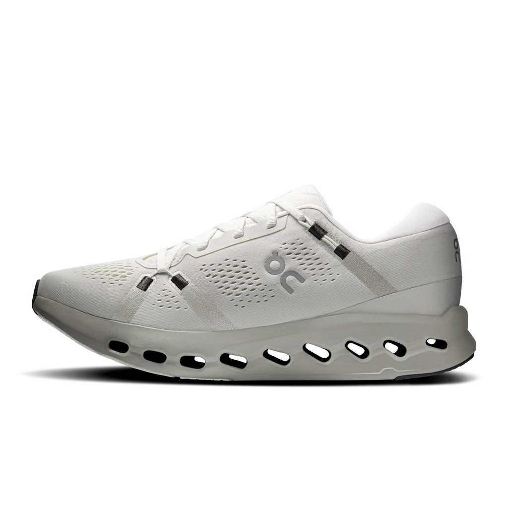 Men's running shoes in light ivory, lace-up upper with gray side panels and rocker sole
