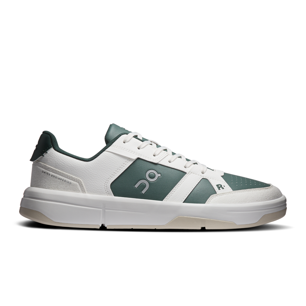 Men's low-top sneakers in ivory with olive panels and lace-up closure