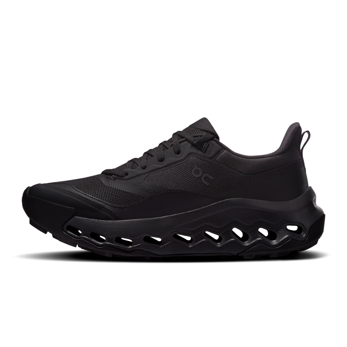 On women's Cloudhorizon 2 running shoes in black, lace-up upper with pod midsole
