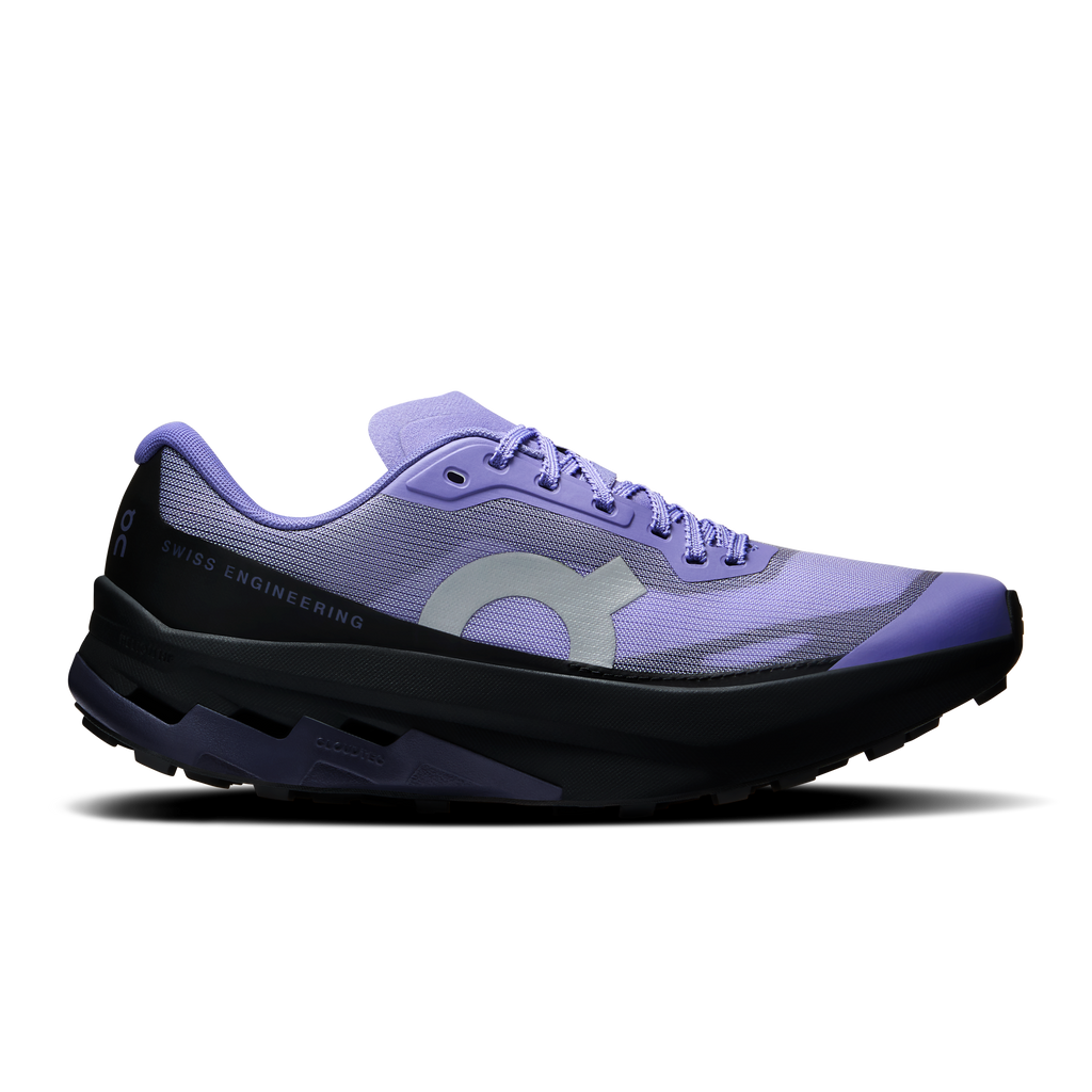 Women's running shoes in lilac with black outsole and On logo on the side
