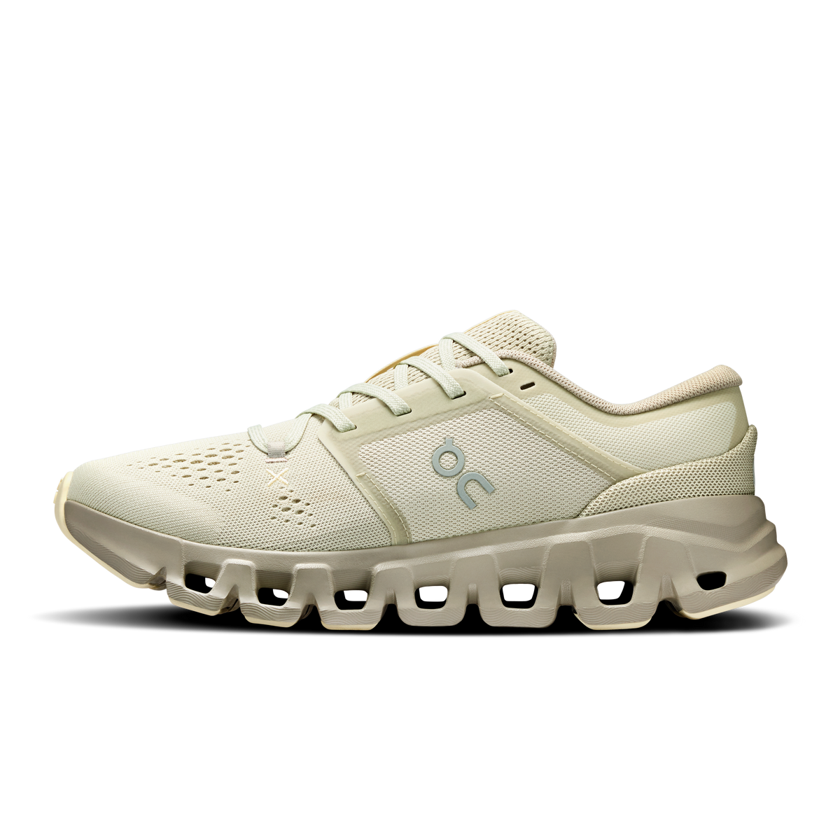 On Cloud X 5 women's shoes, chalk knit upper, lace-up, chunky Cloud-style sole
