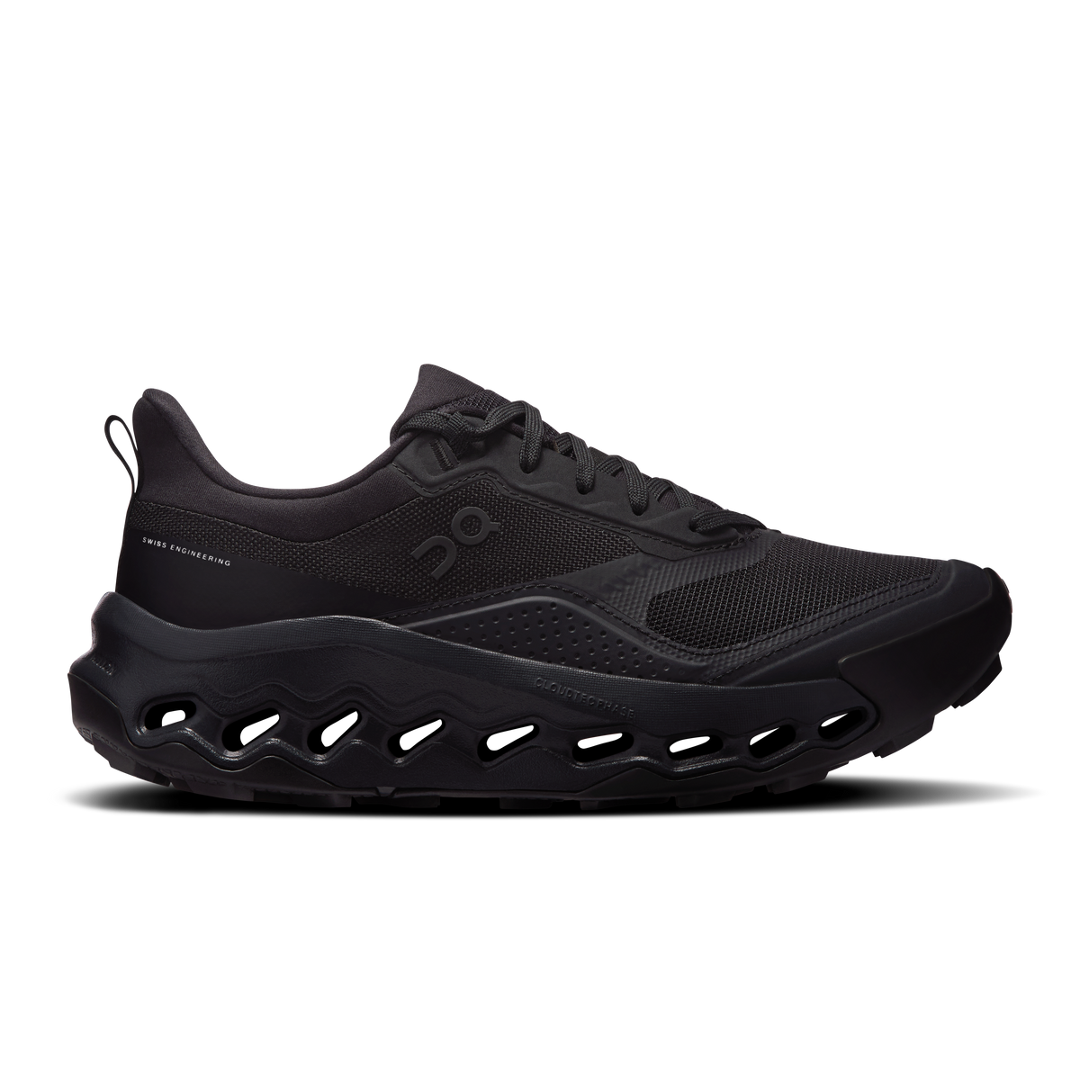 On women's Cloudhorizon 2 running shoes in black, lace-up mesh and pod sole