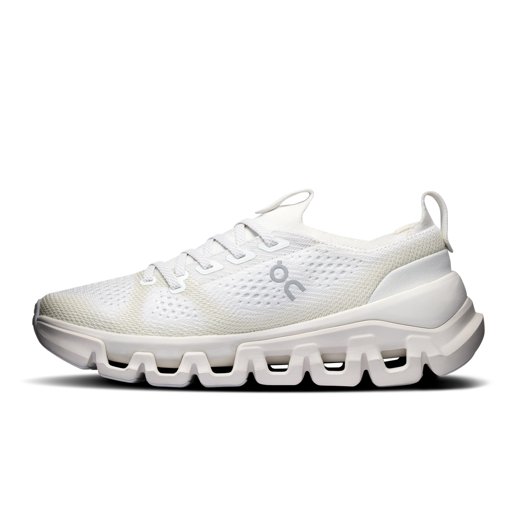 On Running Cloud X Tempo men’s running shoes, front three-quarter view in ivory/ice
