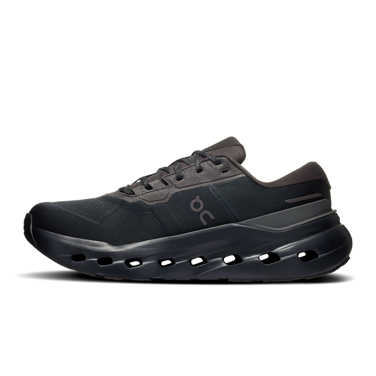 Women's waterproof running shoe, black lace-up with padded collar and pod sole