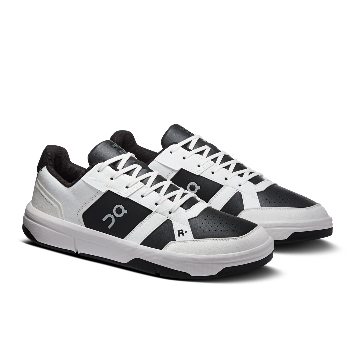 Men's lace-up clubhouse sneakers in white with black panels and side logo detail