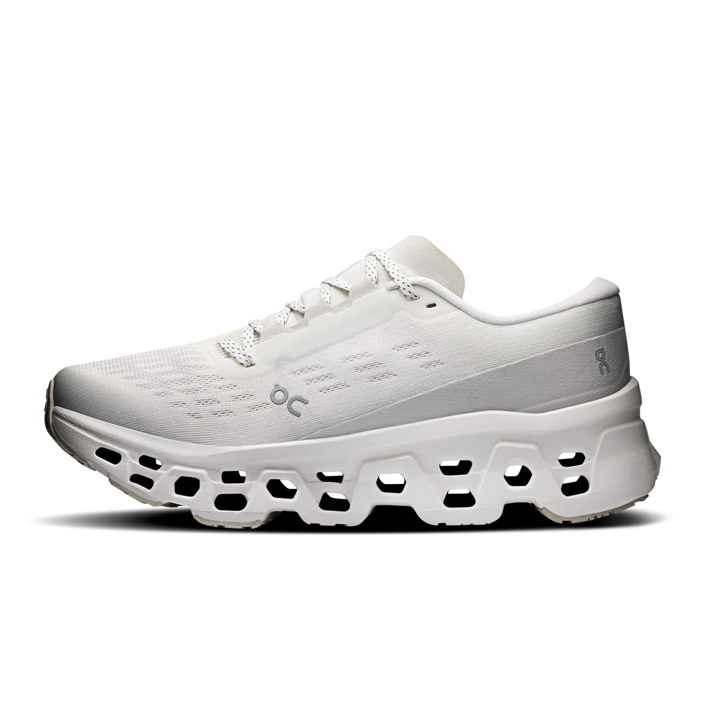 Women's white running shoes with OC branding, lace-up mesh and cloud pod outsole