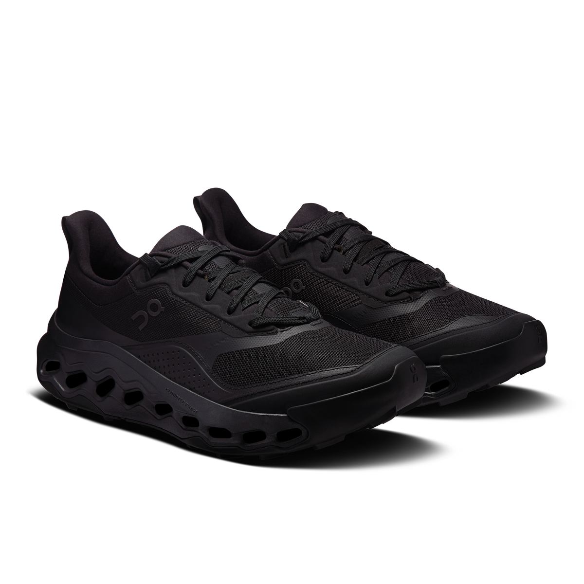 Men's black running shoes, lace-up mesh upper with chunky rubber outsole