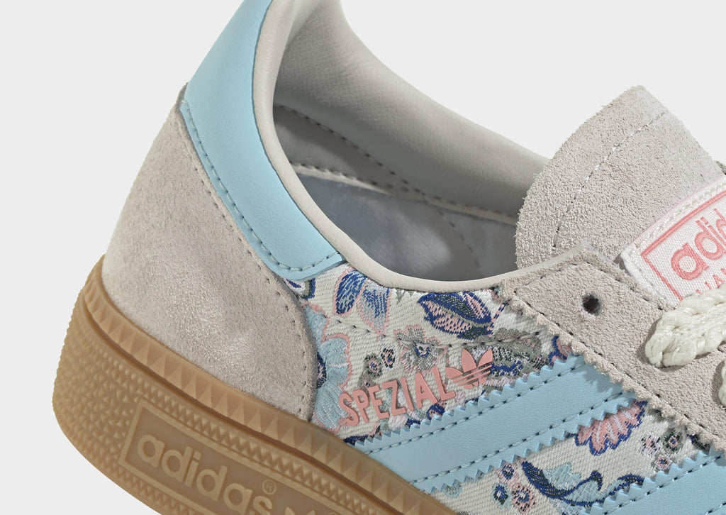 Kids' adidas Spezial sneakers, off-white suede with blue trim and cushioned collar
