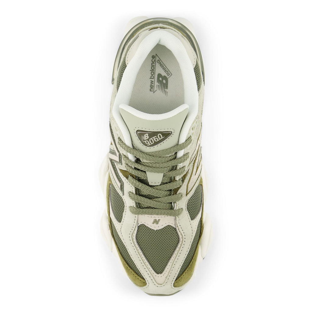 New Balance sneakers, top view, olive laces and branded insole lining